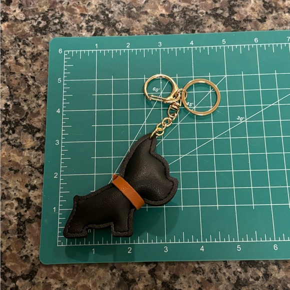 Black leather terrier hanging keychain for bag or car - Picture 3 of 4